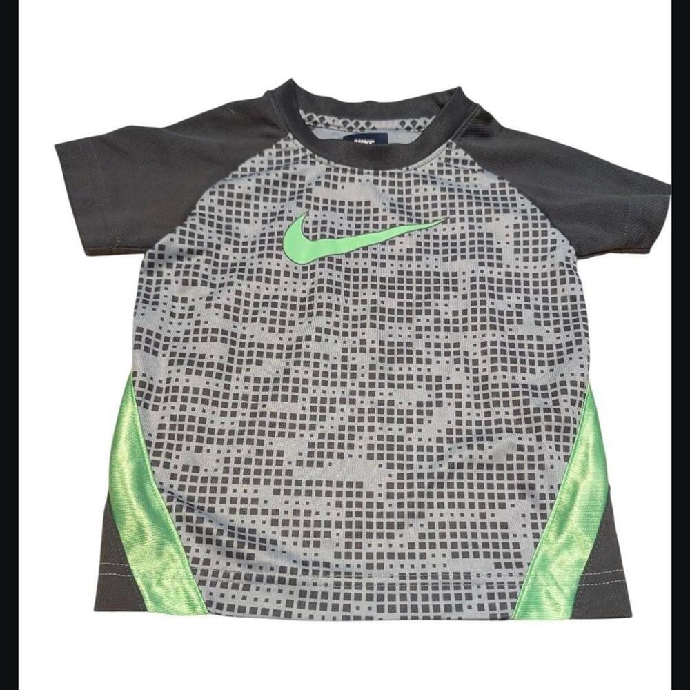 Boys 3t nike short sleeve